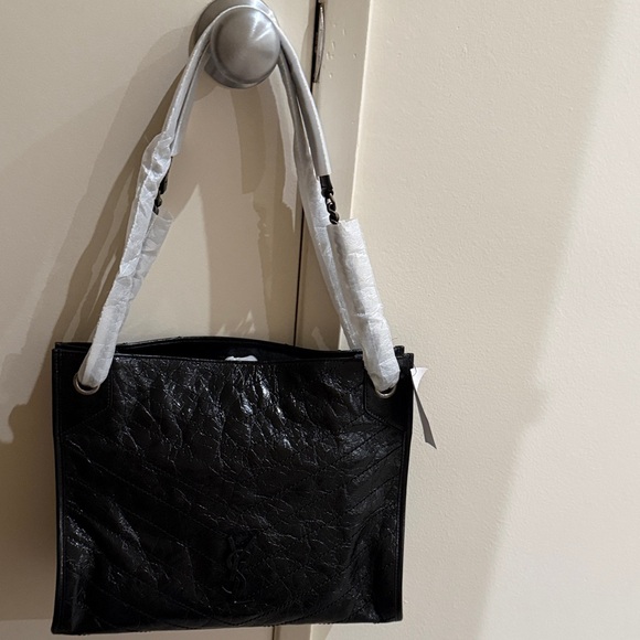 Niki Medium YSL Shopper Tote Bag in Crinkled Leather - Picture 5 of 8